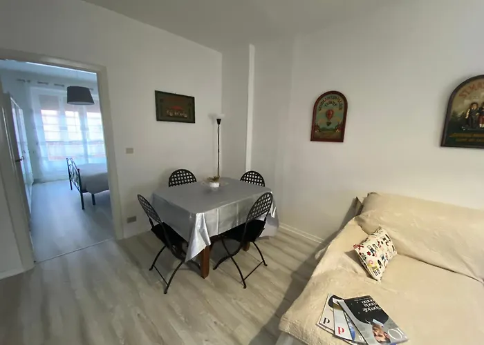 Lägenhet Lella Zona Terme Centro E Vicino Habilita-villa Igea